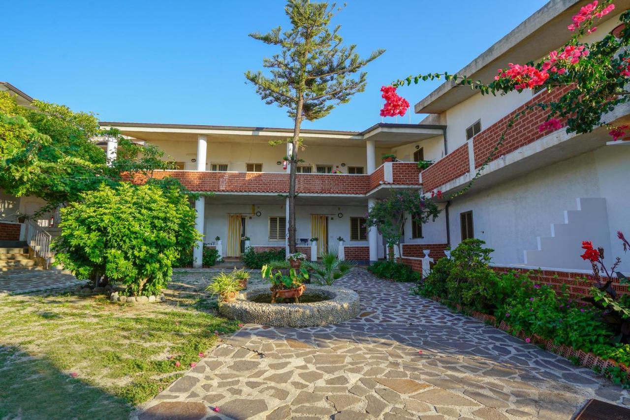 Hotel Residence Le Playe Santa Domenica Talao Exterior foto